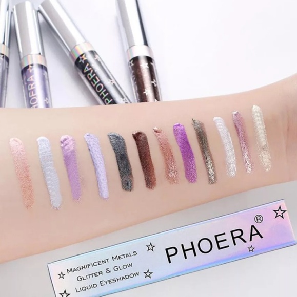 Sparkly Shimmering Liquid Eye Glitter - Picture 2 of 7